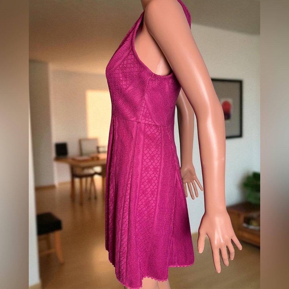 Free People Miss Connections Magenta Lace Textured Skater Mini Dress Size 4 - Picture 5 of 7